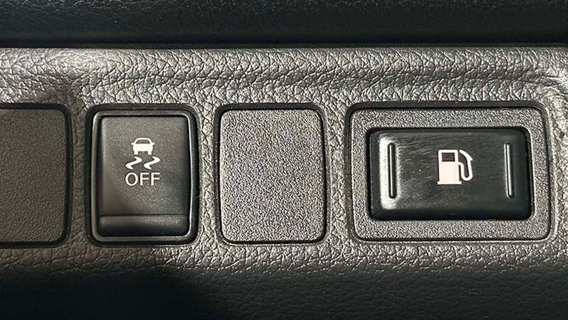 Nissan Navara • 2020 • 34,654 km 10