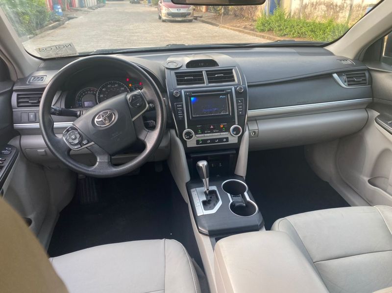 Toyota Camry • 2012 • 90,000 km 5