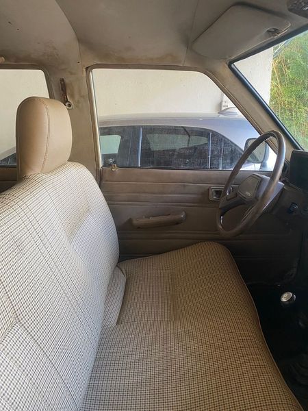 Toyota Hilux • 1989 • 300,000 km 4