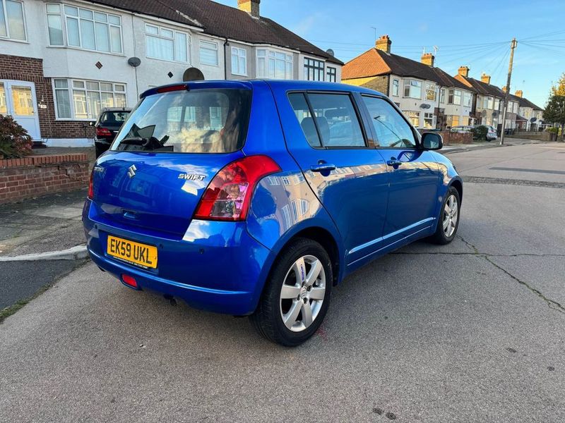 Suzuki Swift • 2009 • 73,000 km 8