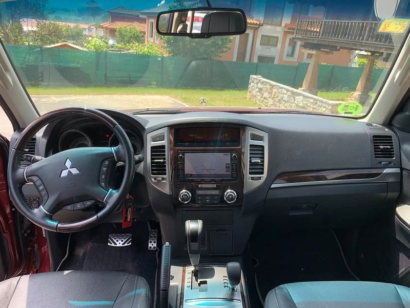 Mitsubishi Pajero • 2017 • 128,200 km 6