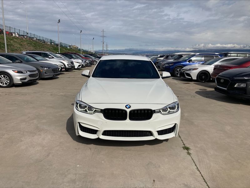 BMW 3 Series • 2017 • 50,000 km 1