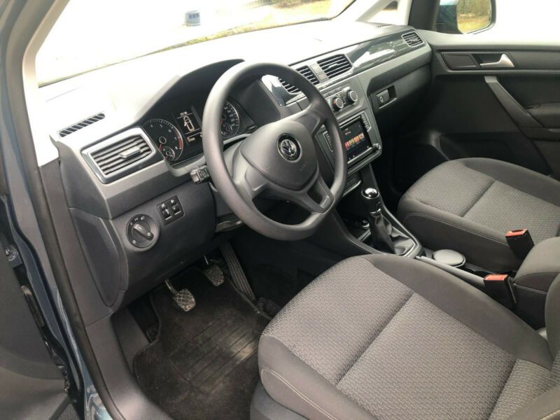 Volkswagen Caddy • 2015 • 67,300 km 7