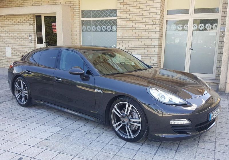 Porsche Panamera • 2011 • 10,000 km 1