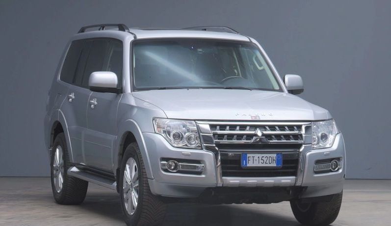 Mitsubishi Pajero • 2018 • 96,000 km 1