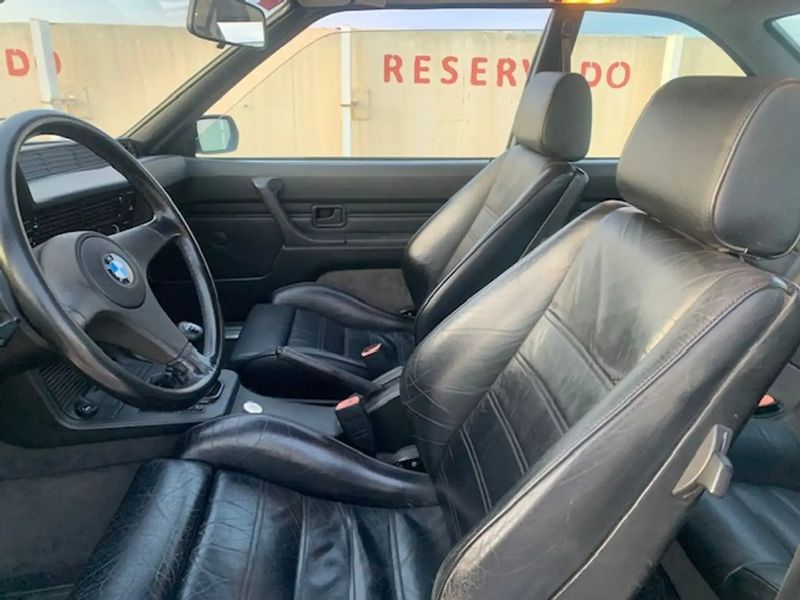 BMW 6 Series • 1992 • 146,000 km 7