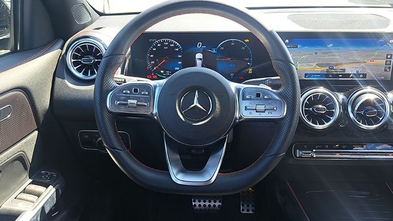 Mercedes-Benz Class B • 2023 • 19,276 km 12