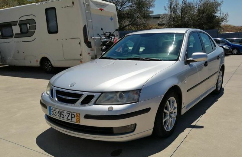 Saab 9-3 • 2005 • 230,000 km 1