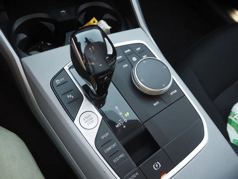 BMW 3 Series • 2021 • 119,000 km 10