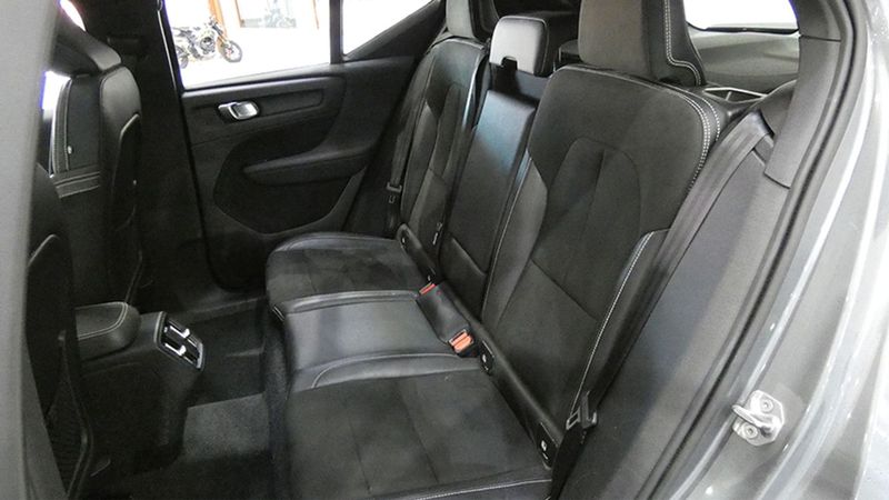 Volvo XC40 • 2019 • 76,989 km 10