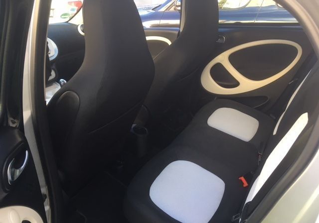 Smart Forfour • 2015 • 84,000 km 3