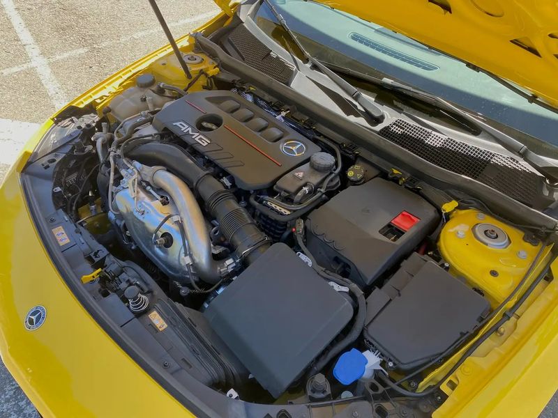 Mercedes-Benz A • 2020 • 55,000 km 12