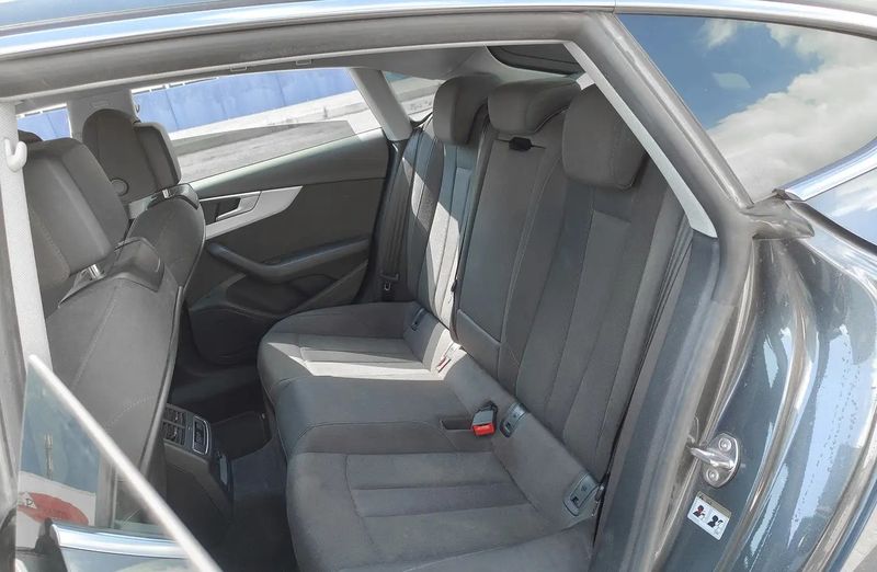 Audi A5 • 2021 • 148,045 km 9