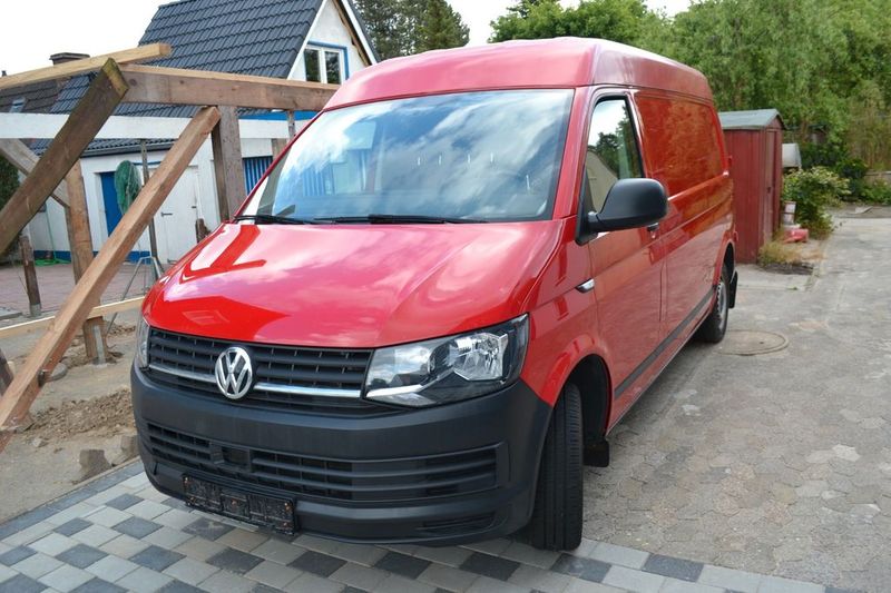Volkswagen T5 Transporter Shuttle • 2017 • 88,000 km 1