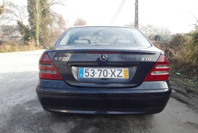 Mercedes-Benz C • 2000 • 159,000 km 2