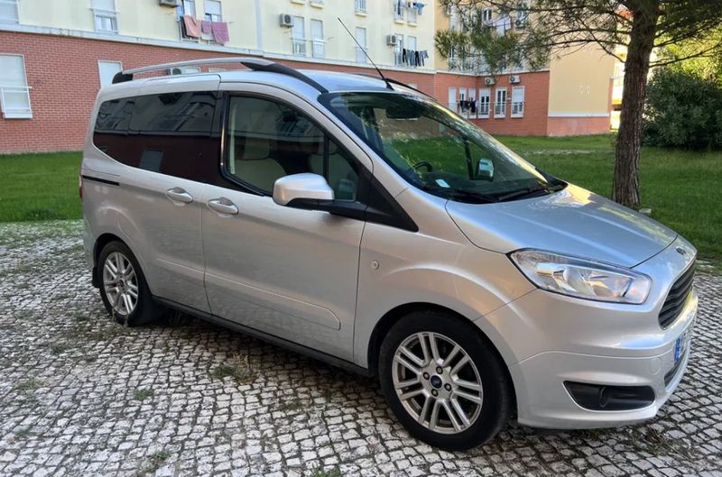 Ford Tourneo Connect • 2017 • 52,000 km 1
