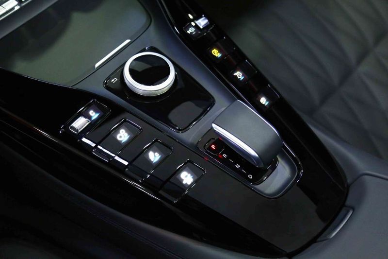 Mercedes-Benz AMG GT • 2022 • 8,000 km 4