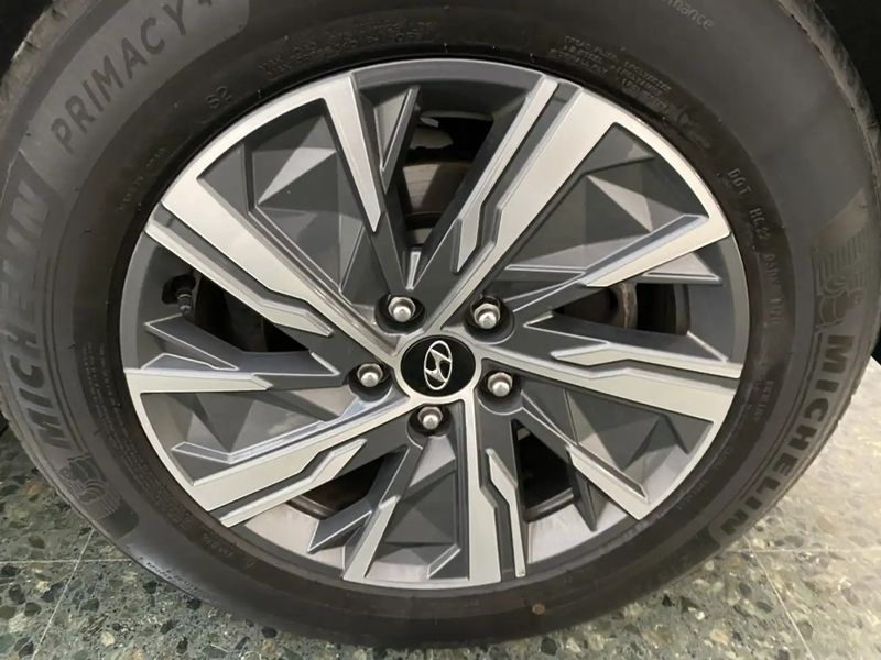 Hyundai Santa Fe • 2021 • 67,000 km 7