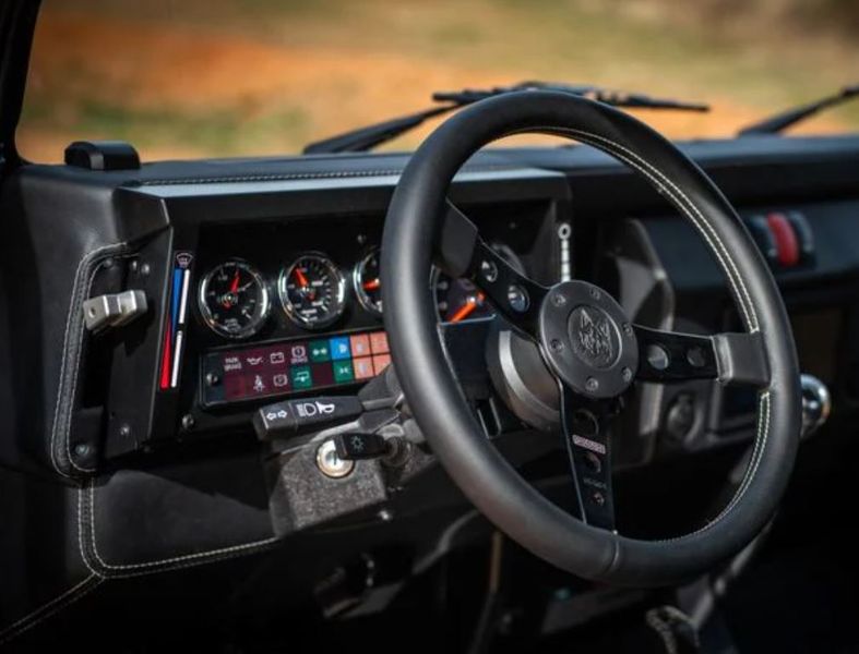 Land Rover Defender • 1991 • 100 km 5