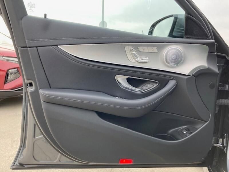Mercedes-Benz E-Class • 2020 • 30,038 km 23
