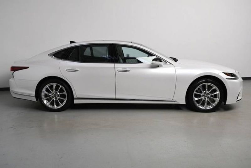 Lexus LS • 2020 • 4,258 km 3