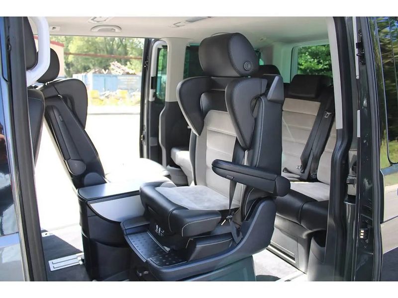 Volkswagen Multivan • 2018 • 71,432 km 8