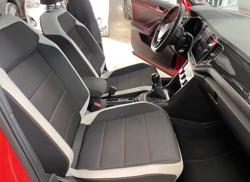 Volkswagen T-Cross • 2018 • 113,000 km 12