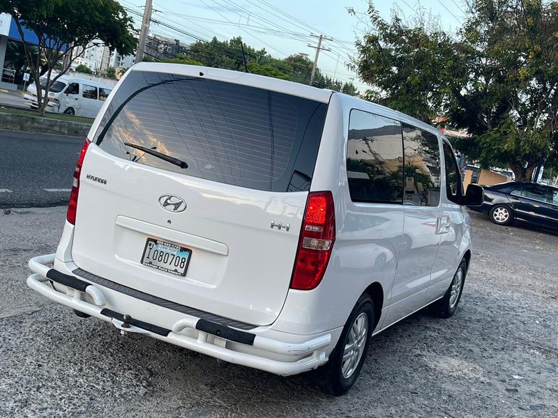 Hyundai H1 • 2018 • 100 km 4