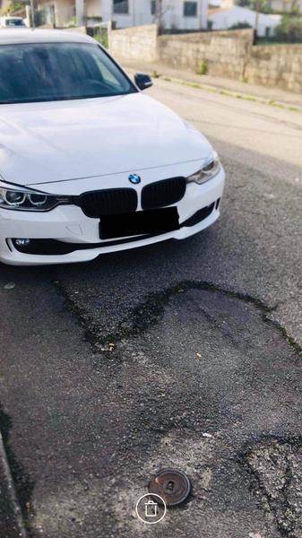 BMW Rad 3 • 2013 • 215,000 km 2