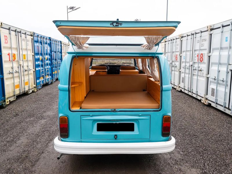 Volkswagen Multivan • 1989 • 220,800 km 9