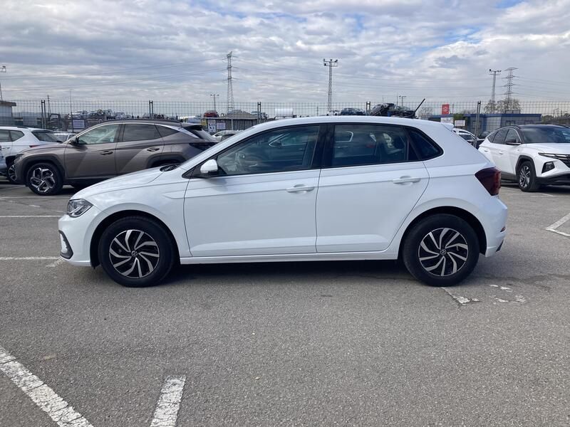 Volkswagen Polo • 2022 • 24,689 km 2