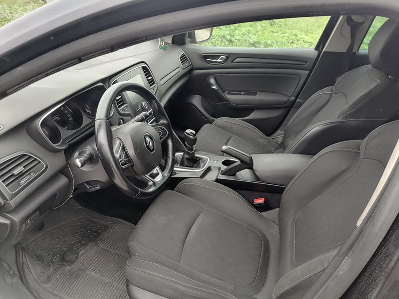 Renault Mégane • 2018 • 283,725 km 4