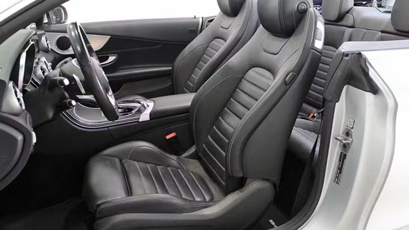 Mercedes-Benz C-Class • 2018 • 98,000 km 5