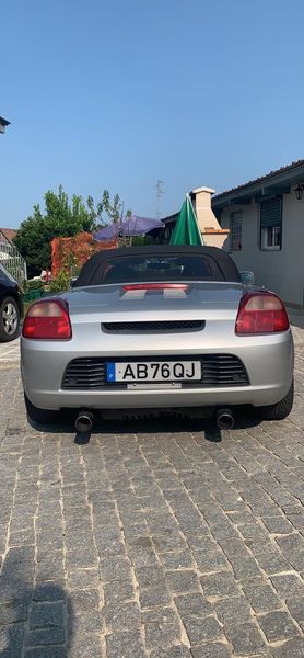 Toyota MR2 • 2015 • 80,000 km 4