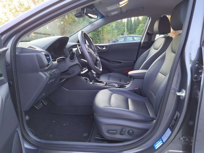 Hyundai Ioniq Electric • 2018 • 79,900 km 2