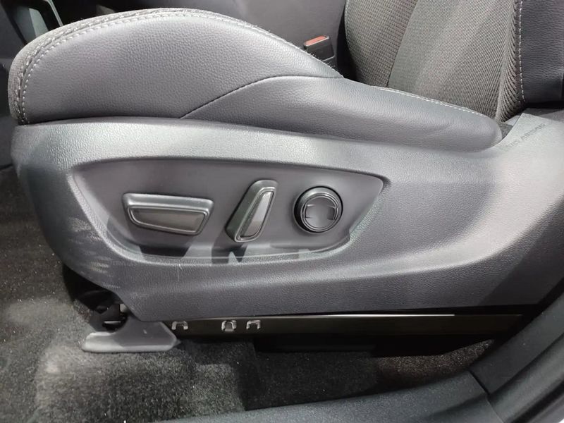 Toyota Belta • 2023 • 4,500 km 7