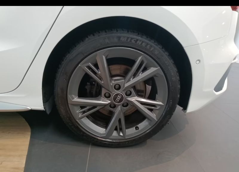 Audi S3 • 2022 • 25,169 km 13