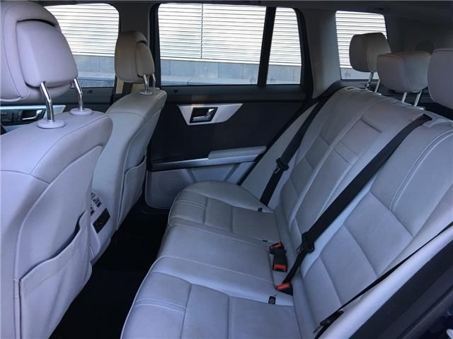 Mercedes-Benz GLK • 2010 • 214,000 km 8