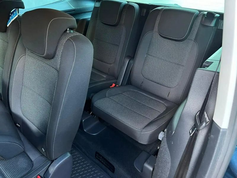 Volkswagen Sharan • 2017 • 98,000 km 5