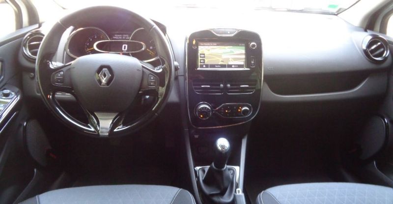 Renault Clio • 2015 • 80,000 km 5