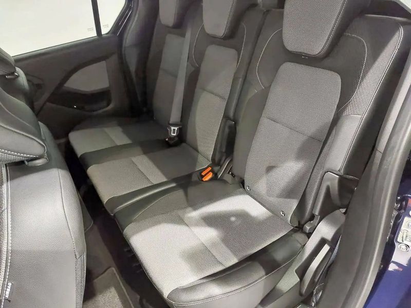 Renault Kangoo • 2023 • 12,222 km 9