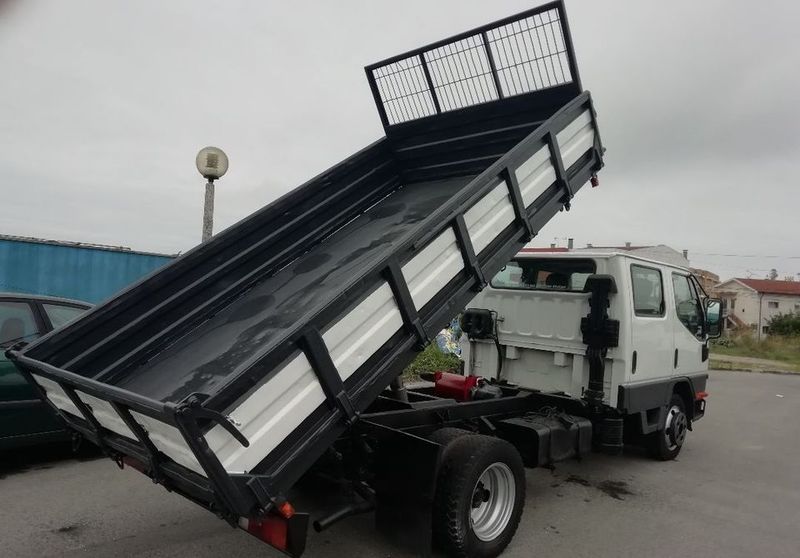 Mitsubishi Fuso canter • 2001 • 124,000 km 3