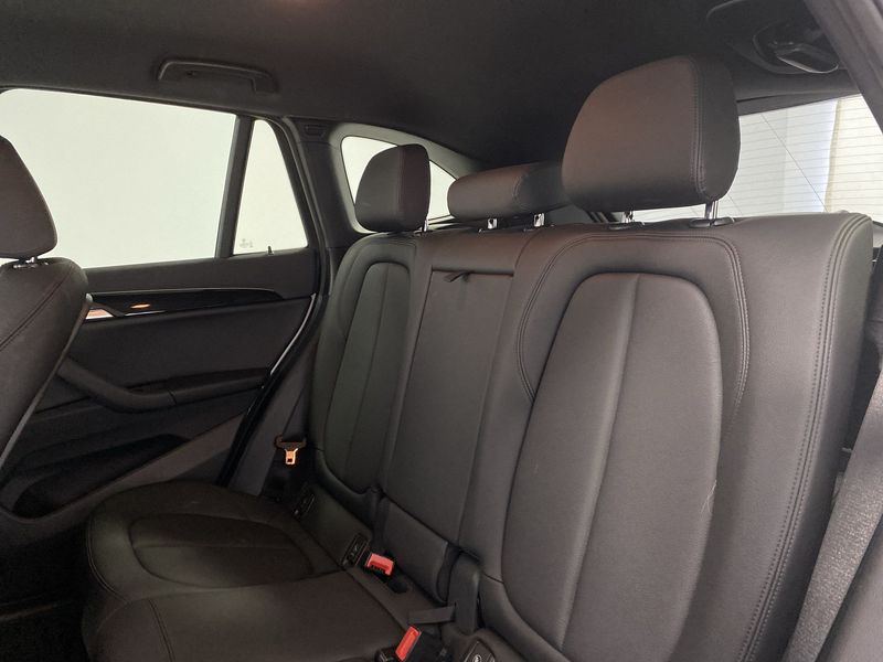 BMW X1 • 2019 • 9,844 km 6