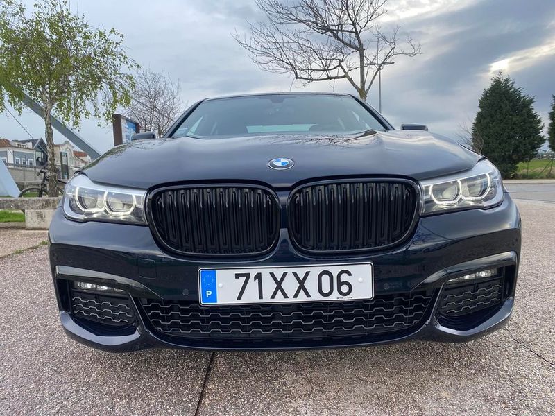 BMW X7 • 2018 • 108,000 km 1