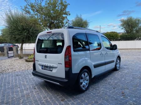 Peugeot 106 • 2009 • 297,304 km 1
