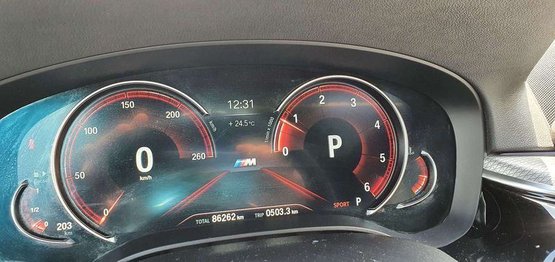 BMW 5 Series • 2018 • 98,900 km 9