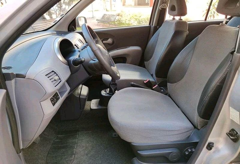 Nissan Micra • 2003 • 170,000 km 4