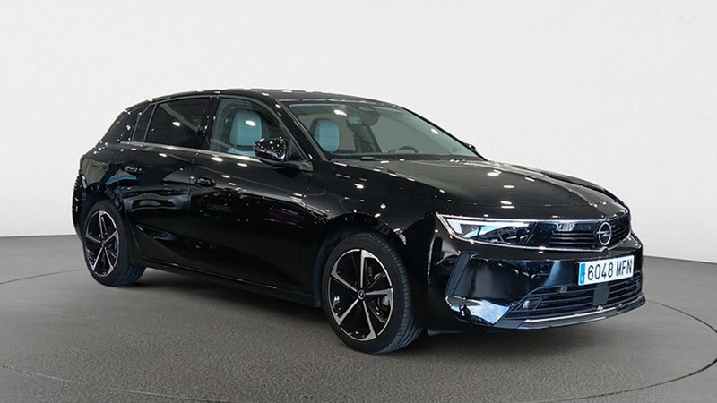 Opel Astra • 2023 • 29,710 km 2
