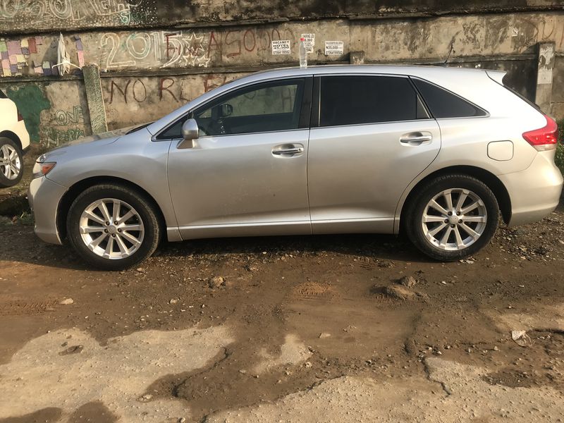 Toyota Venza • 2010 • 103,847 km 3