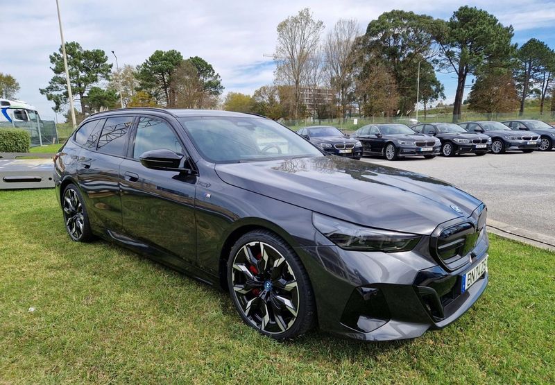 BMW i8 • 2024 • 3,500 km 5